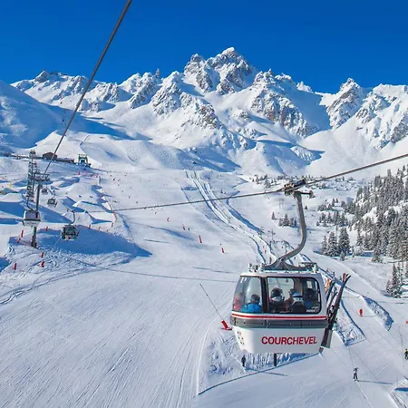 Confortable 2 Pieces, Skis Aux Pieds, Proche Commerces Apartment